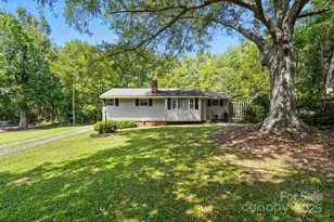 4825 Edgeland Rd, Edgemoor, SC 29712 - Photo 2