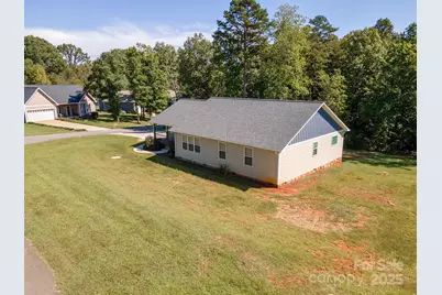 4390 Belmont Drive, Morganton, NC 28655 - Photo 32