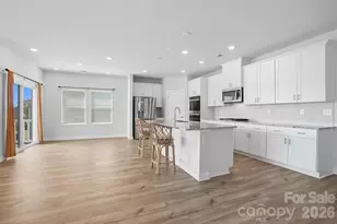 1020 Alicante Ave, Charlotte, NC 28214 - Photo 2