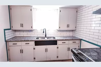 608 W Buford Street, Gaffney, SC 29341 - Photo 12