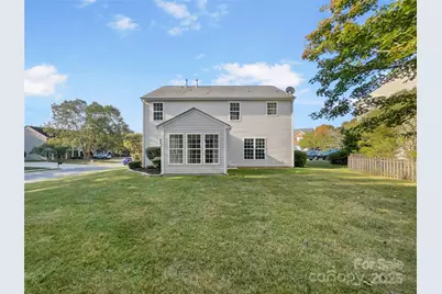 3915 Cameron Run Lane, Matthews, NC 28105 - Photo 8