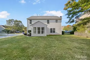 3915 Cameron Run Ln, Matthews, NC 28105 - Photo 8