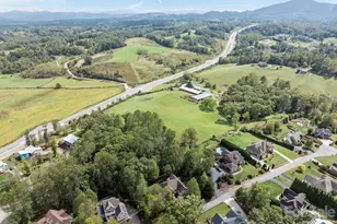 40 Mountain Shadows Dr, Leicester, NC 28748 - Photo 2