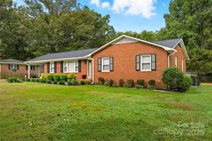 2101 Shady Ln, Monroe, NC 28110 - Photo 2