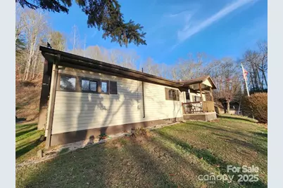 433 Deneen Road, Burnsville, NC 28714 - Photo 2