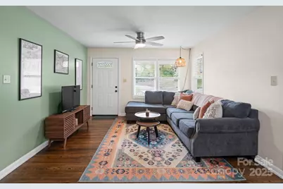 970 W Chapel Road, Asheville, NC 28803 - Photo 2