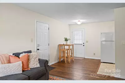 970 W Chapel Road, Asheville, NC 28803 - Photo 10