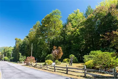 188 Sweetwater Ridge, Burnsville, NC 28740 - Photo 2