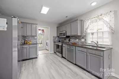 7601 Swedish Ivy Lane, Charlotte, NC 28227 - Photo 8