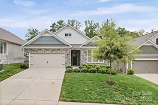 595 Belle Grove Dr, Lake Wylie, SC 29710 - Photo 2