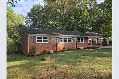 152 Colonial Heights Lane, Statesville, NC 28625 - Photo 2