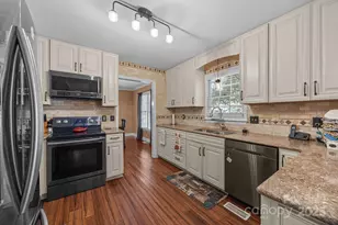 410 Wildwood Dr, Salisbury, NC 28146 - Photo 16