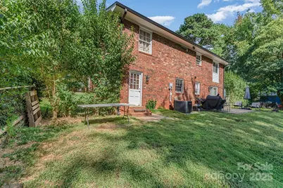 6000 Ferndale Place, Charlotte, NC 28215 - Photo 24