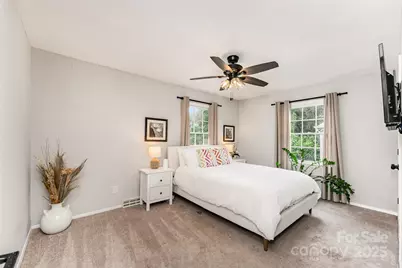 6000 Ferndale Place, Charlotte, NC 28215 - Photo 18