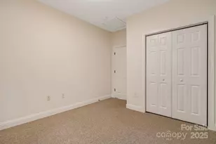 37 Poplar Creek Dr, Asheville, NC 28805 - Photo 26