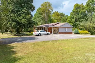 489 Ned McGimsey Rd, Nebo, NC 28761 - Photo 2