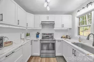 86 Sharon Valley Dr, Hickory, NC 28601 - Photo 16