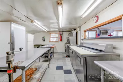 801 W Church Street, Cherryville, NC 28021 - Photo 10