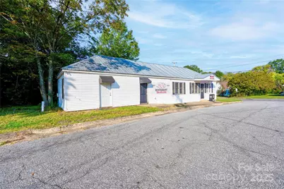 801 W Church Street, Cherryville, NC 28021 - Photo 2