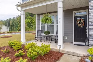 121 Rhuidean Ct, Troutman, NC 28166 - Photo 4