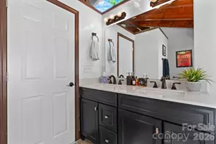 61 Honeycutt Ln, Nebo, NC 28761 - Photo 16