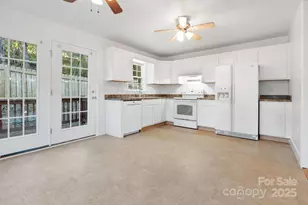 124 Sleepy Forest Dr, Leicester, NC 28748 - Photo 16