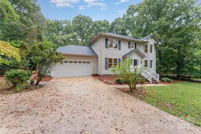 204 S Deerfield Circle, Salisbury, NC 28147 - Photo 2