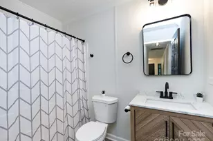 907 E 4th Ave, Gastonia, NC 28054 - Photo 32