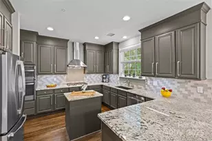 224 Wendover Heights Cir, Charlotte, NC 28211 - Photo 10