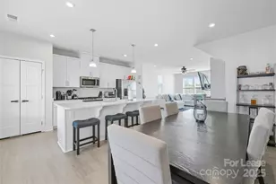 9226 Mallard Mls Dr, Charlotte, NC 28262 - Photo 10