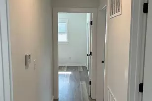 4333 Oak Forest Dr, Charlotte, NC 28215 - Photo 8