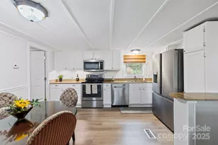 12 Timbers Edge Ln, Fairview, NC 28730 - Photo 14