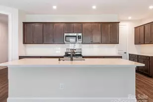 4423 Moxie Wy, Charlotte, NC 28215 - Photo 6