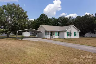 103 Blue Bird Ct, Rockingham, NC 28379 - Photo 1