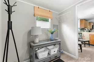 25 Overbrook Dr, Saluda, NC 28773 - Photo 14