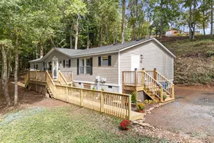 25 Overbrook Dr, Saluda, NC 28773 - Photo 4