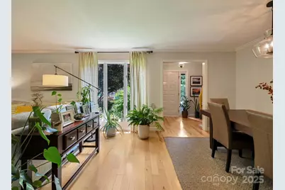 110 Aurora Drive, Asheville, NC 28805 - Photo 6