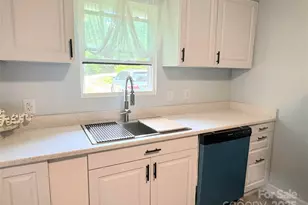 128 Applewood Ln, Spartanburg, SC 29307 - Photo 12