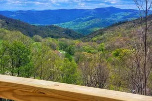 419 Snow Cloud Dr, Seven Devils, NC 28604 - Photo 6