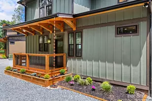 419 Snow Cloud Dr, Seven Devils, NC 28604 - Photo 2