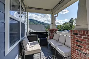17 Teems Ln, Asheville, NC 28805 - Photo 4