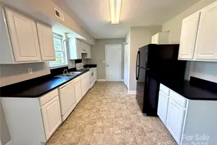 6903 Seney Dr, Charlotte, NC 28214 - Photo 6