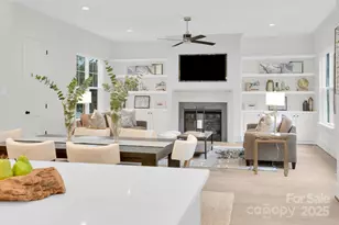 4918 Buckingham Dr, Charlotte, NC 28209 - Photo 10