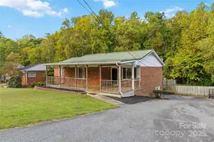 1408 Nottingham Rd, Kannapolis, NC 28081 - Photo 2