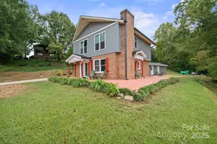 801 N Grove St, Lincolnton, NC 28092 - Photo 2