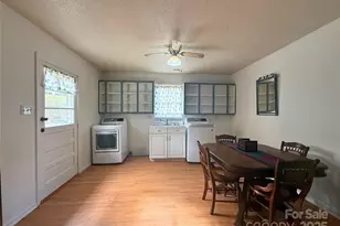 801 N Grove St, Lincolnton, NC 28092 - Photo 32