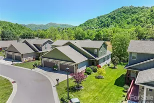 254 February Ln, Waynesville, NC 28785 - Photo 2