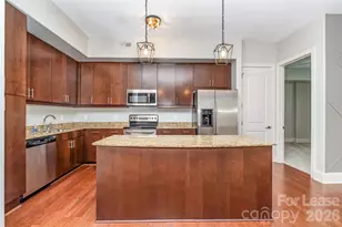 4625 Piedmont Row Dr, Charlotte, NC 28210 - Photo 8