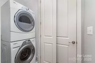 4625 Piedmont Row Dr, Charlotte, NC 28210 - Photo 10