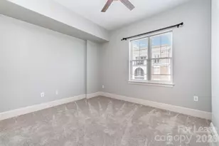 4625 Piedmont Row Dr, Charlotte, NC 28210 - Photo 12